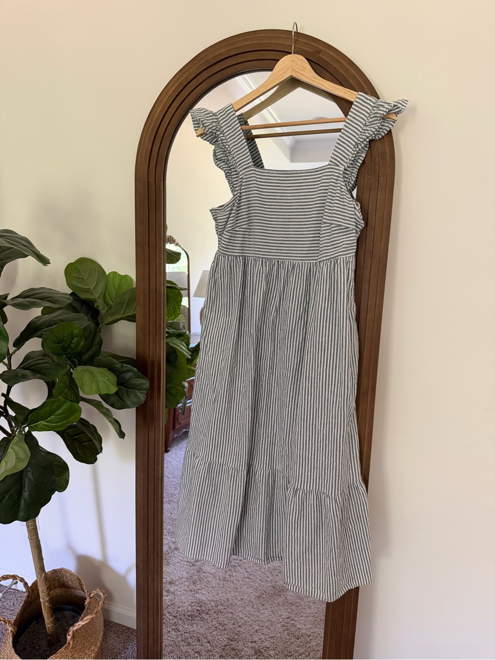 Universal Thread Green and White Striped Ruffle-Sleeve Midi Dress